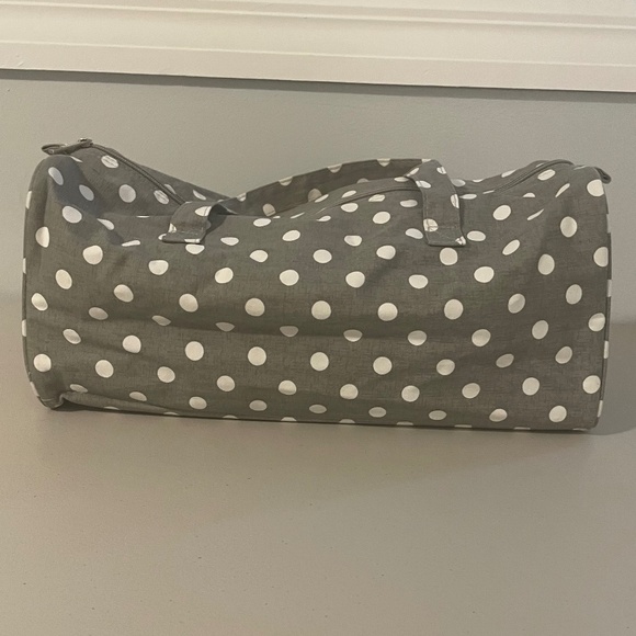 NWOT Grey/White Polka Dot Duffel Bag - Picture 7 of 10